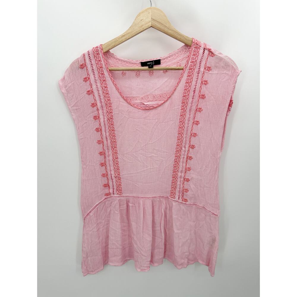 Very J Top Women MEDIUM Pink Embroidered Scoop Neck 100% Rayon Tunic Tank